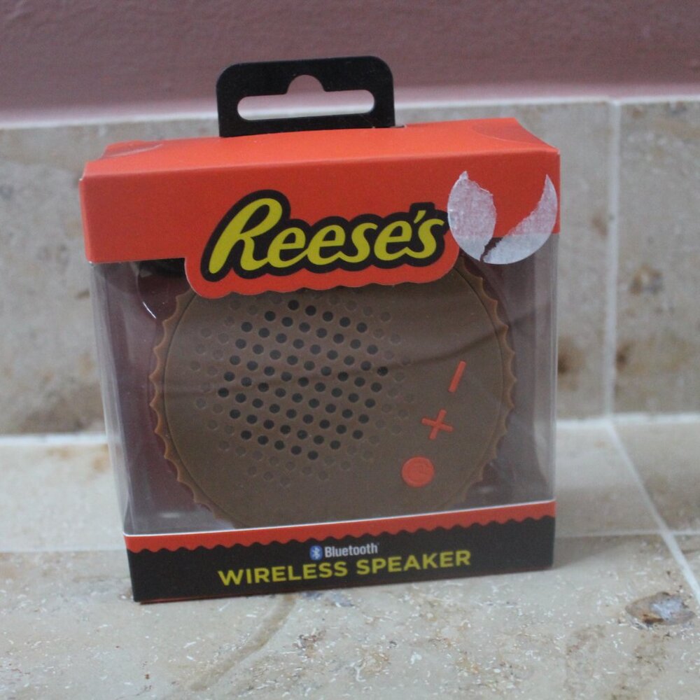 New in Box Bluetooth Reese’s Wireless Speaker Peanut Butter Cup Candy Bluetooth
